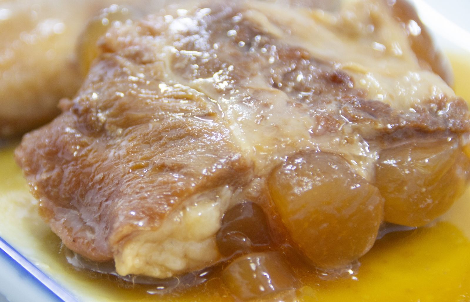 南国キッチンカーまるぽソーキライス